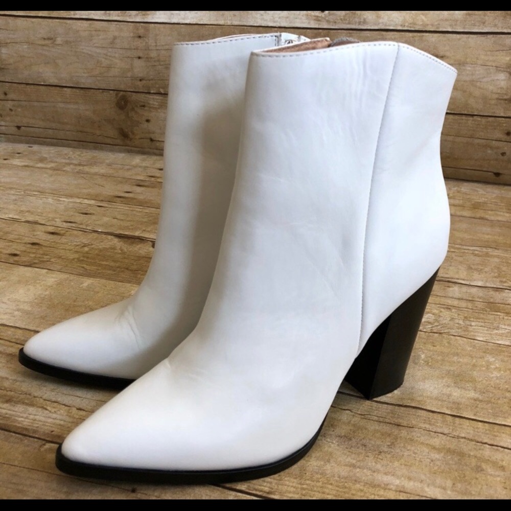 NWOB Halogen booties